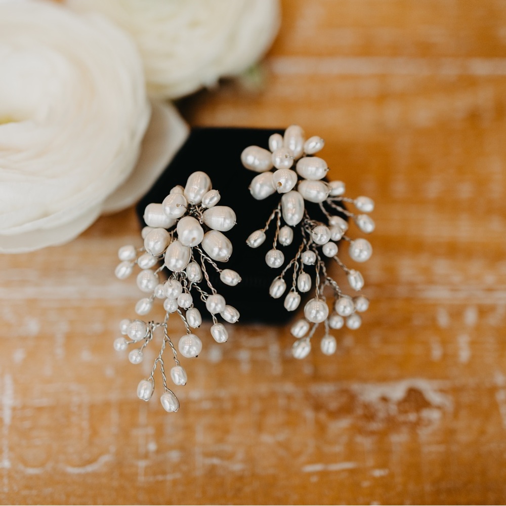Untamed Petals Moore earrings